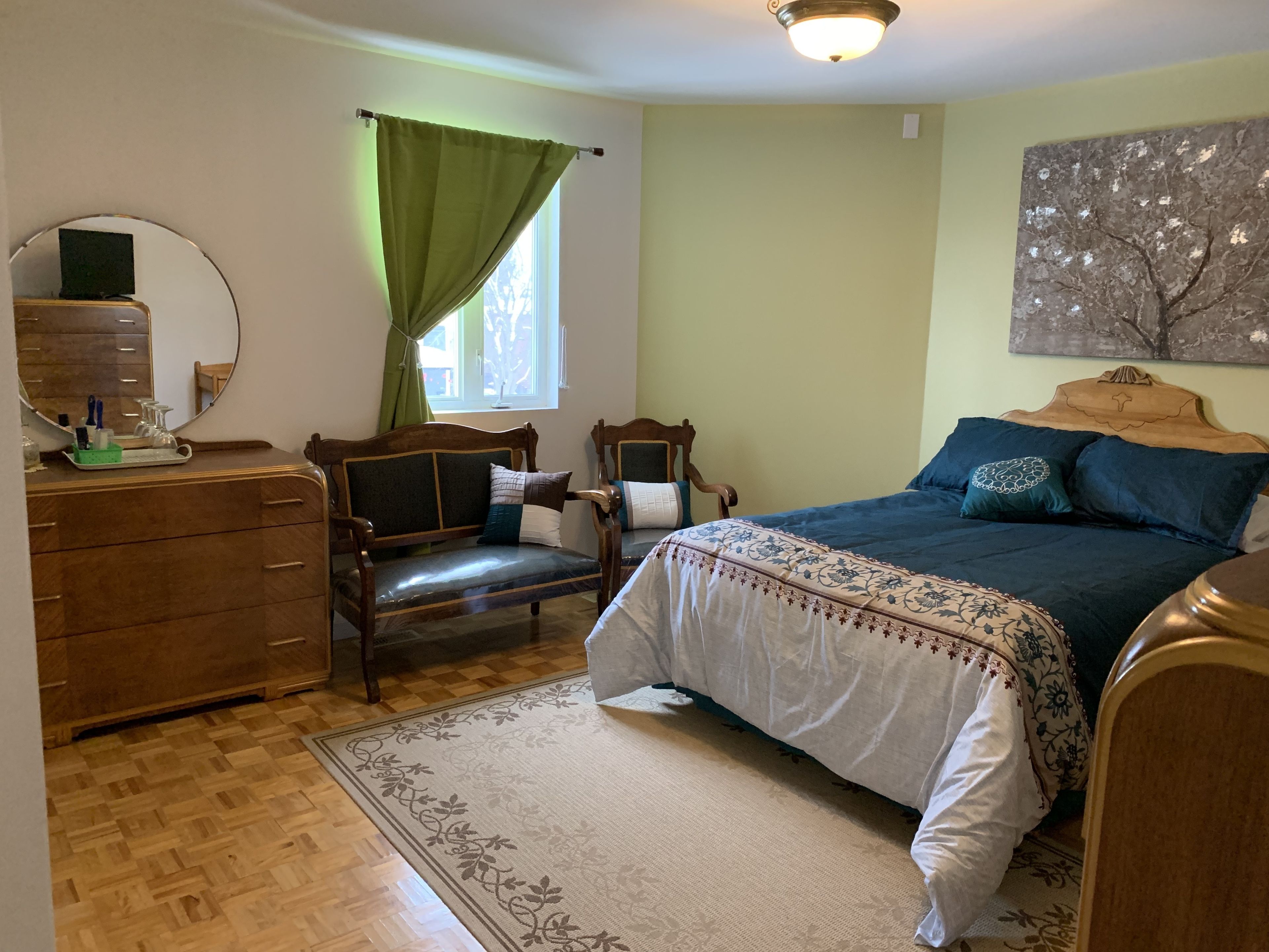 Desk, iron/ironing board, free WiFi, bed sheets