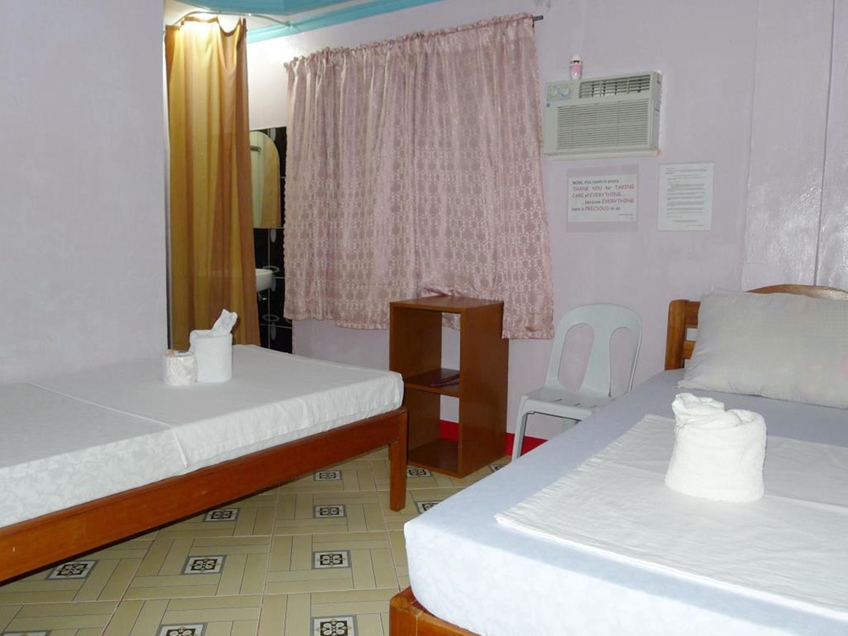 Wifi gratis y ropa de cama 