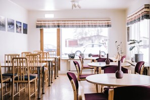 Daily buffet breakfast for a fee -  Hlid Cottages (Myvatn)