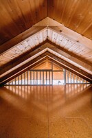 Cottage, 2 Bedrooms | 2 bedrooms, free cribs/infant beds, free WiFi, bed sheets