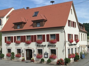 Exterior - Flair Hotel Gasthof zum Hirsch (Hayingen)
