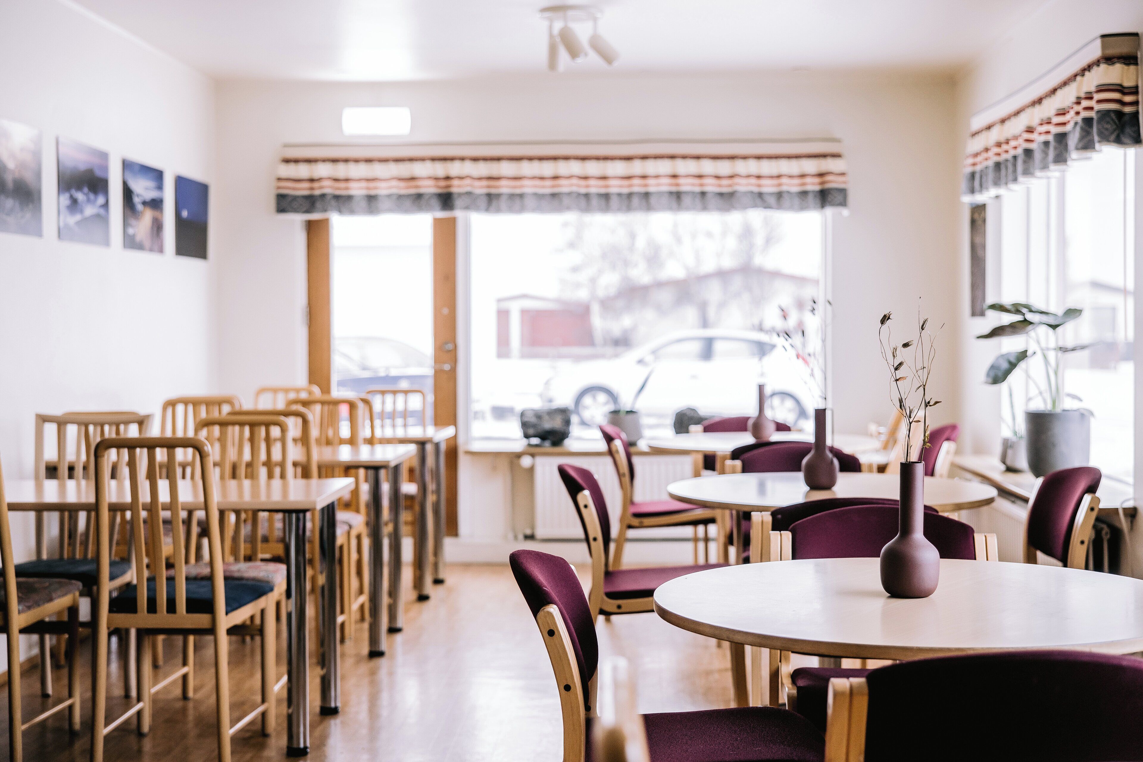 Tägliches kontinentales Frühstück (25 EUR pro Person)