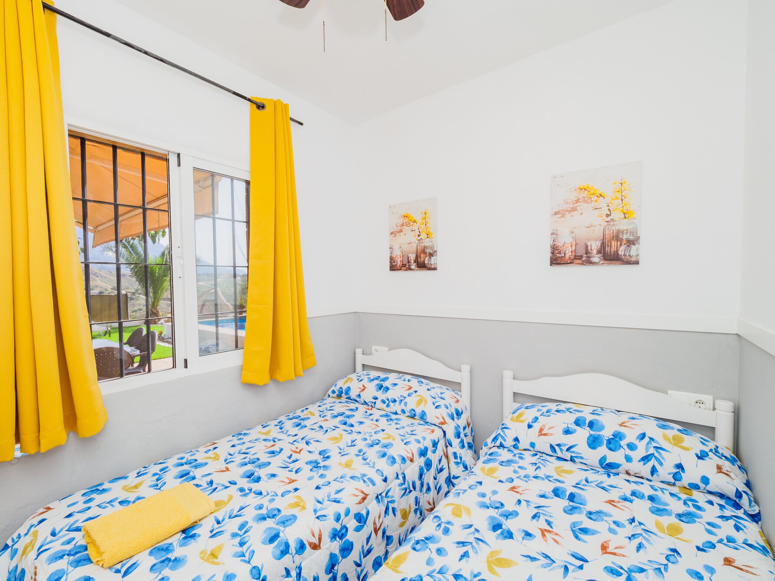 3 chambres, fer et planche à repasser, Wi-Fi gratuit, draps fournis