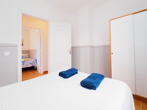 3 chambres, fer et planche Ă repasser, Wi-Fi gratuit, draps fournis