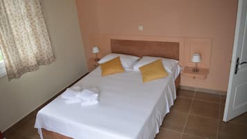 1 bedroom, desk, soundproofing, iron/ironing board