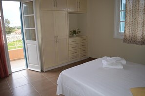 1 quarto, escrivaninha, quartos à prova de som