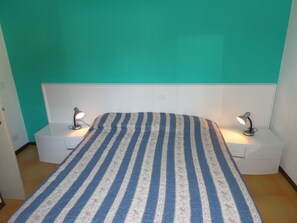 2 bedrooms