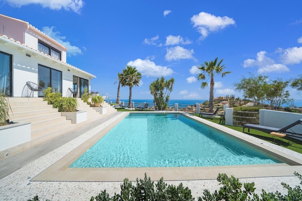 Holiday Home Swimming Pool