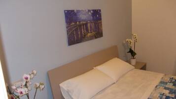 Standard Double or Twin Room, Balcony, Garden View | 1 bedroom, individually decorated, desk, laptop workspace