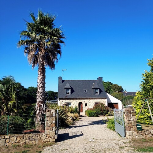 Small Breton house from Saturday to Saturday
