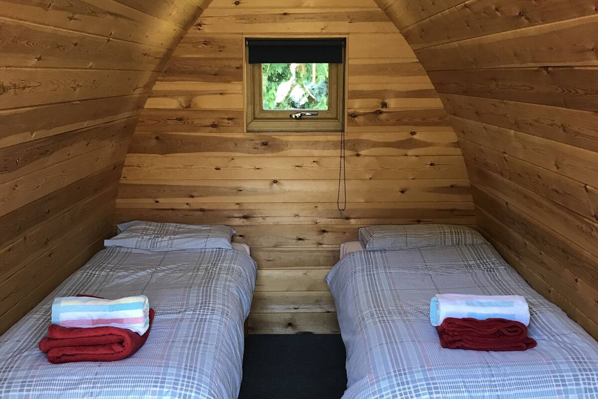 Cunas gratuitas y ropa de cama