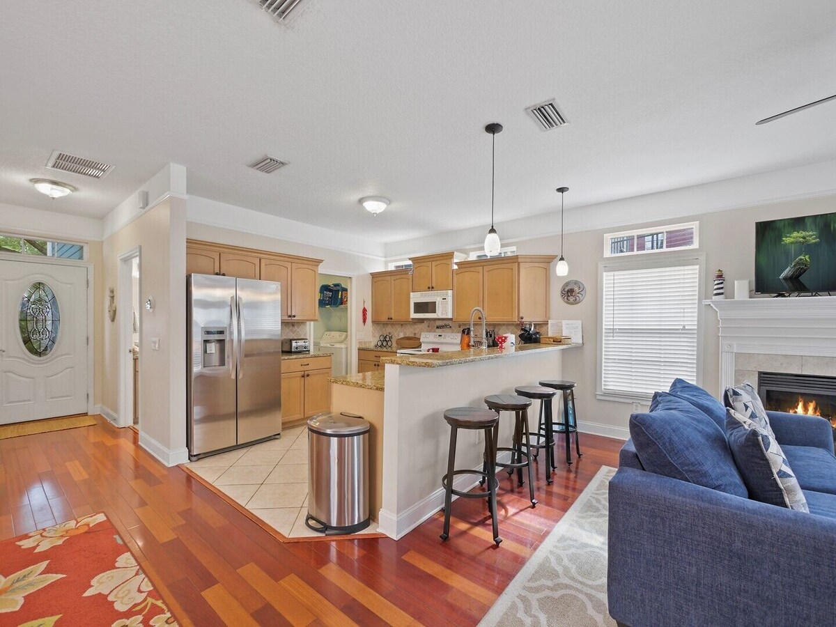 Photo 10 of Lions Bridge: Modern 3 bedroom Home in Historic Lincolnville - walk to Historic