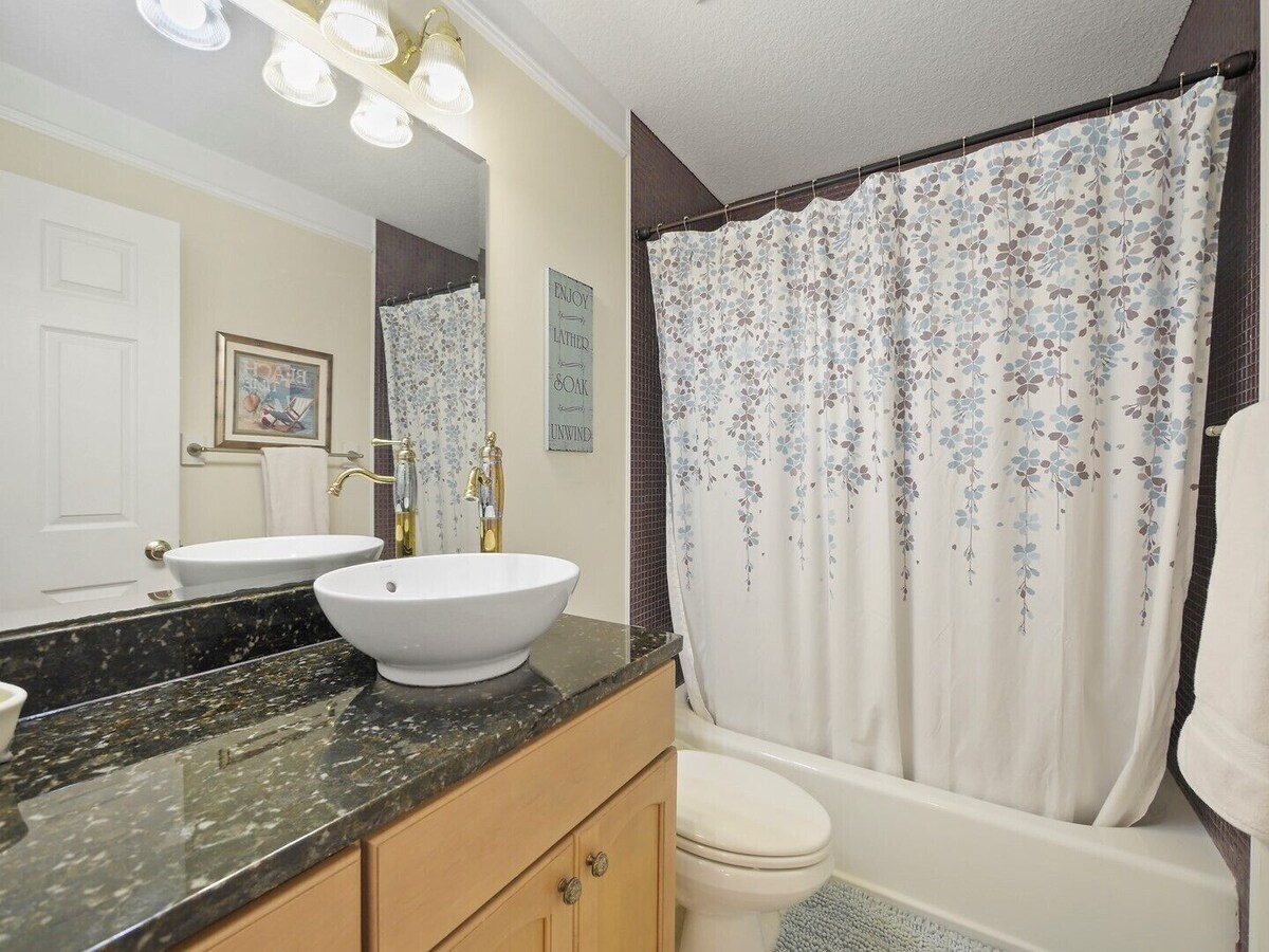 Photo 23 of Lions Bridge: Modern 3 bedroom Home in Historic Lincolnville - walk to Historic