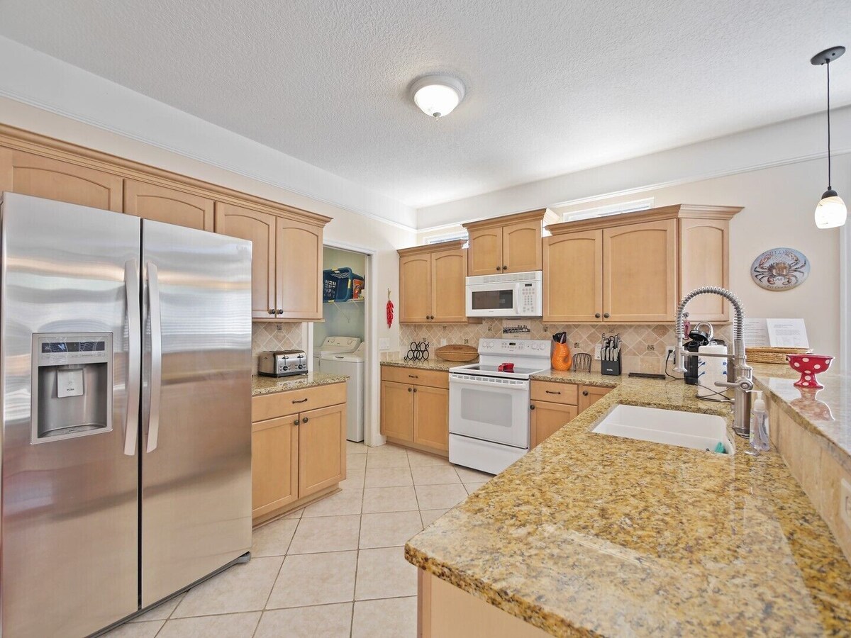 Photo 7 of Lions Bridge: Modern 3 bedroom Home in Historic Lincolnville - walk to Historic
