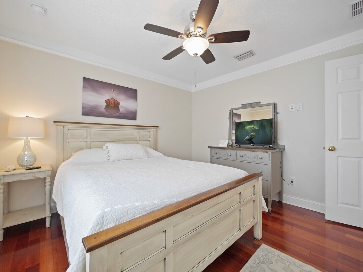 Photo 19 of Lions Bridge: Modern 3 bedroom Home in Historic Lincolnville - walk to Historic