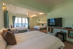 Cortinas blackout, wifi gratis y ropa de cama 