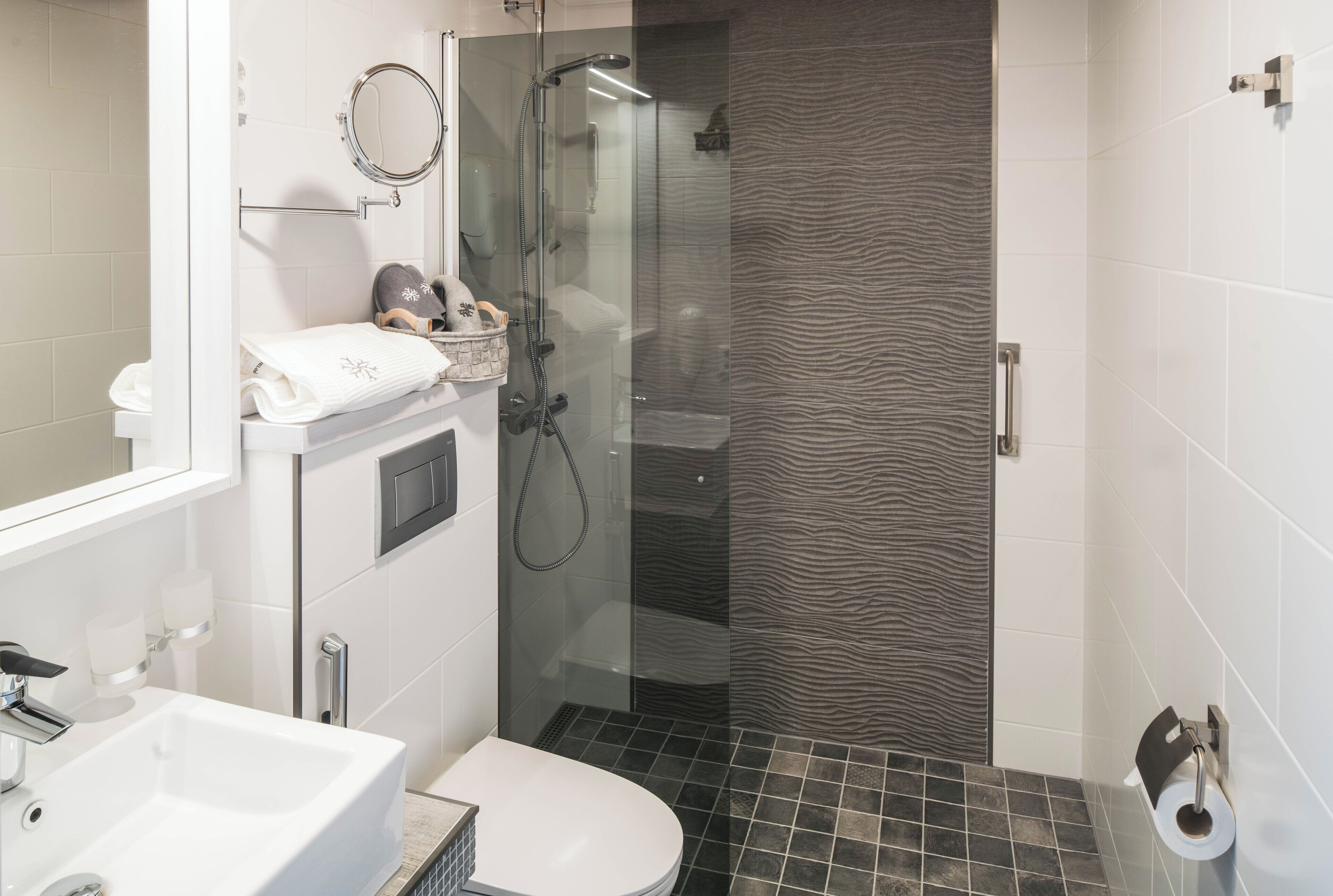 Photo - Santa's Igloos Arctic Circle