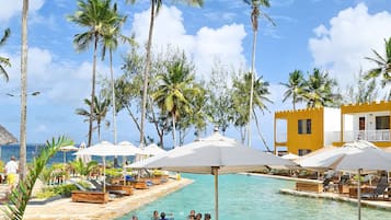 Outdoor pool, sun loungers