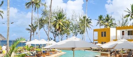 Outdoor pool, sun loungers