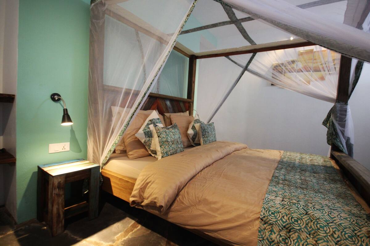 Down duvets, memory-foam beds, in-room safe, desk