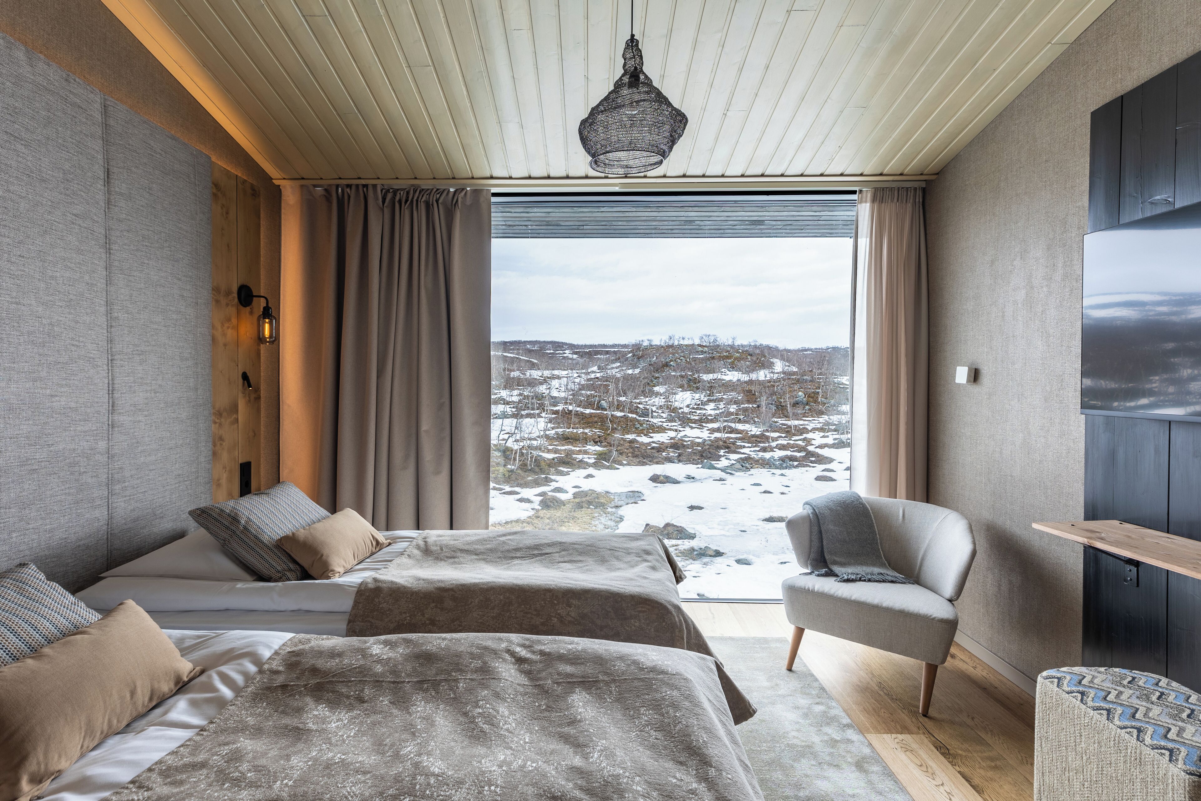 Superior Extra room | Lydisolert, strykejern/-brett, wi-fi (inkludert) og sengetøy