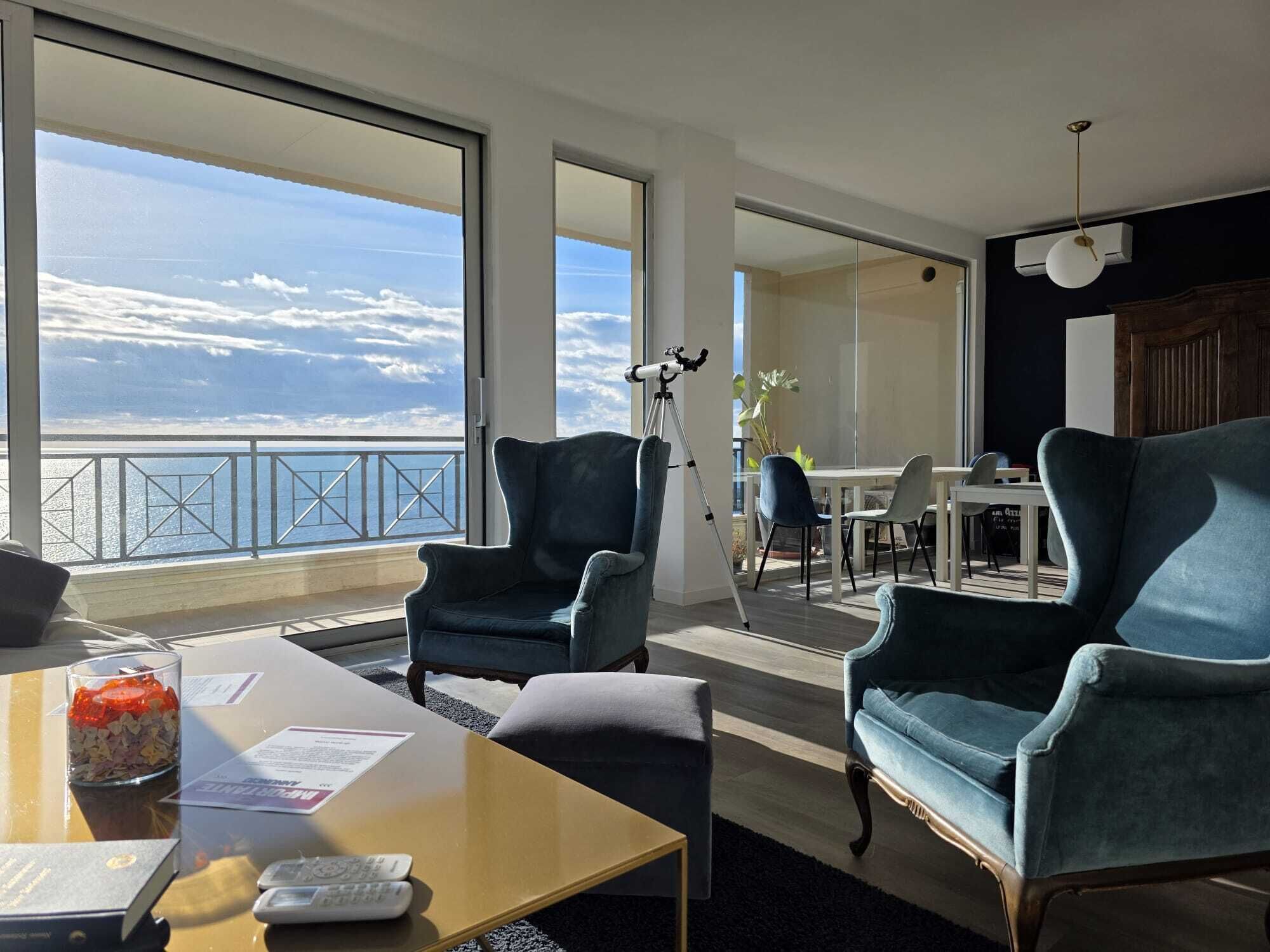 Desayuno buffet incluido todos los días 