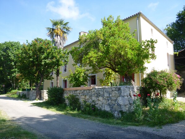 Front of property - Les Terrasses de Bessou (Clermont-Dessous)