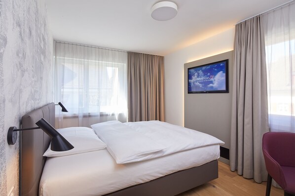 1 bedroom, premium bedding, minibar, in-room safe