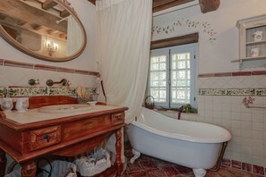 Miscellaneous - B-happy Villa's (Buti)