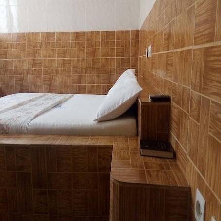 1 habitación, escritorio y wifi gratis