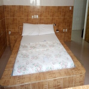Quarto clássico, 1 quarto, para não fumantes | Escrivaninha, Wi-Fi de cortesia