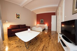 Studio | Strykejern/-brett, barnesenger (inkludert) og wi-fi (inkludert)