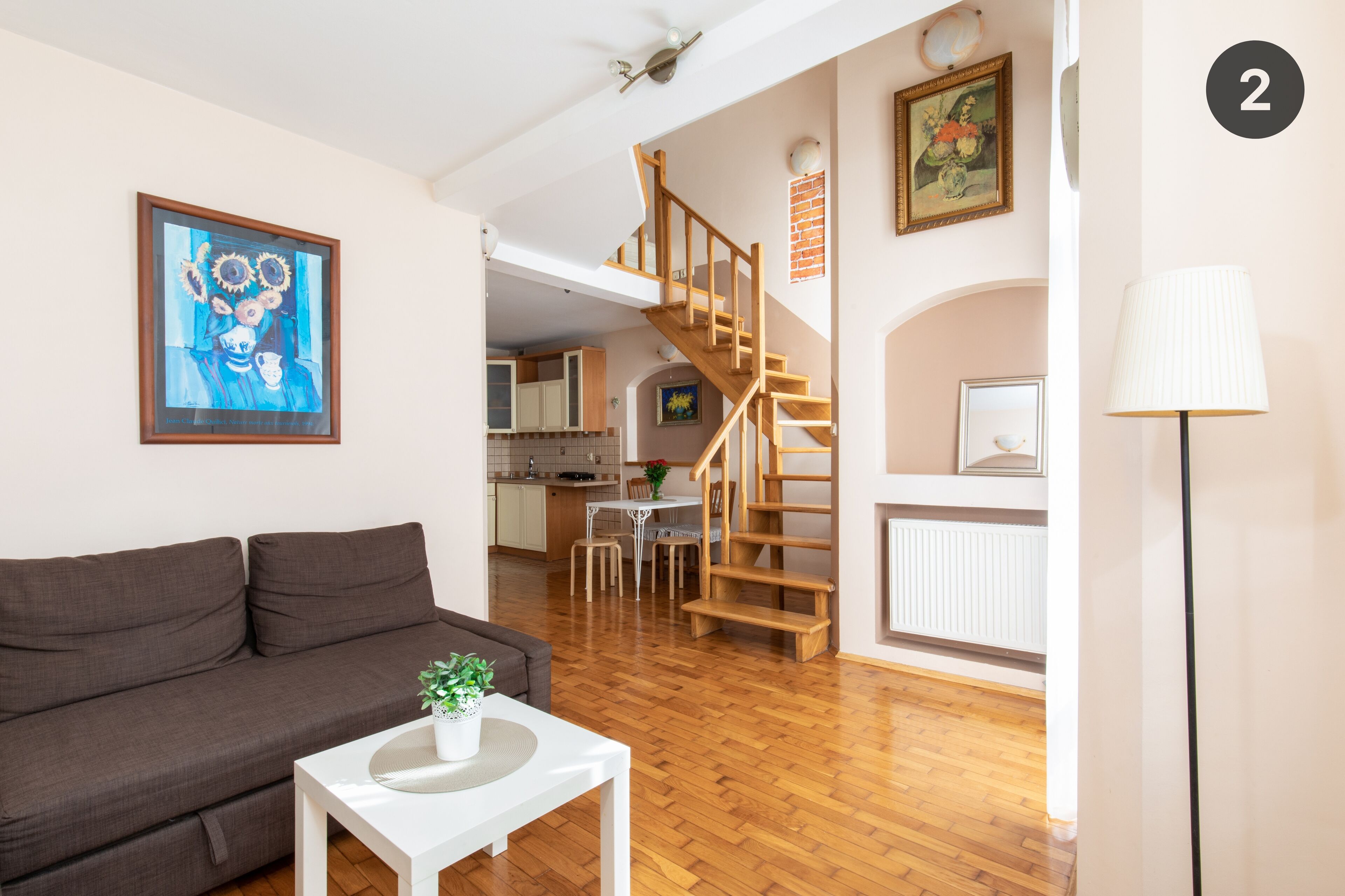 Tabla de planchar con plancha, cunas gratuitas y wifi gratis 