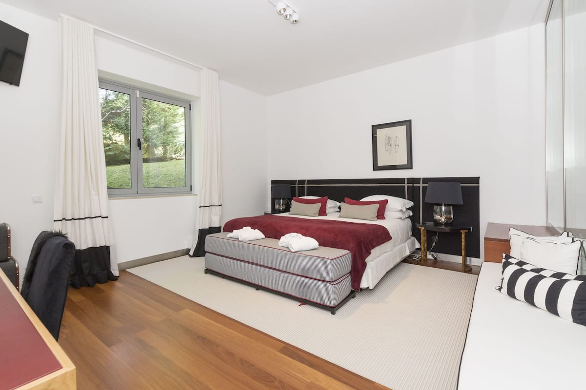 Deluxe Quadruple Room, Multiple Beds, Garden View (ARANCIONE) | 1 bedroom, premium bedding, in-room safe, individually decorated