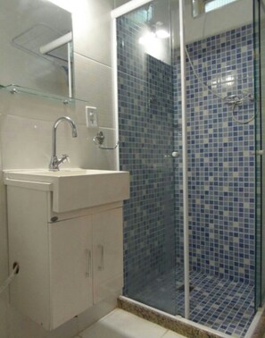 Free toiletries, towels