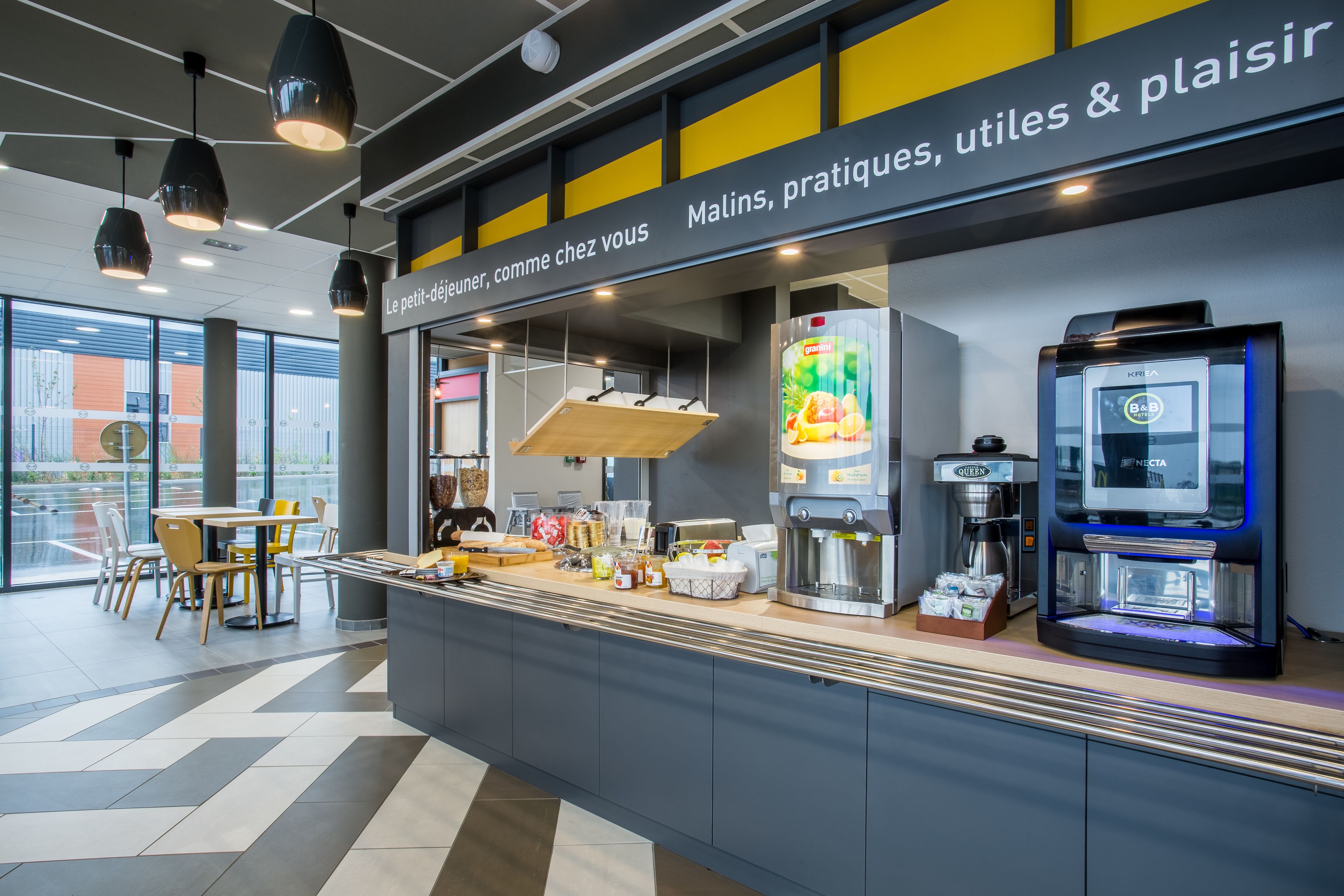 daily buffet breakfast for a fee