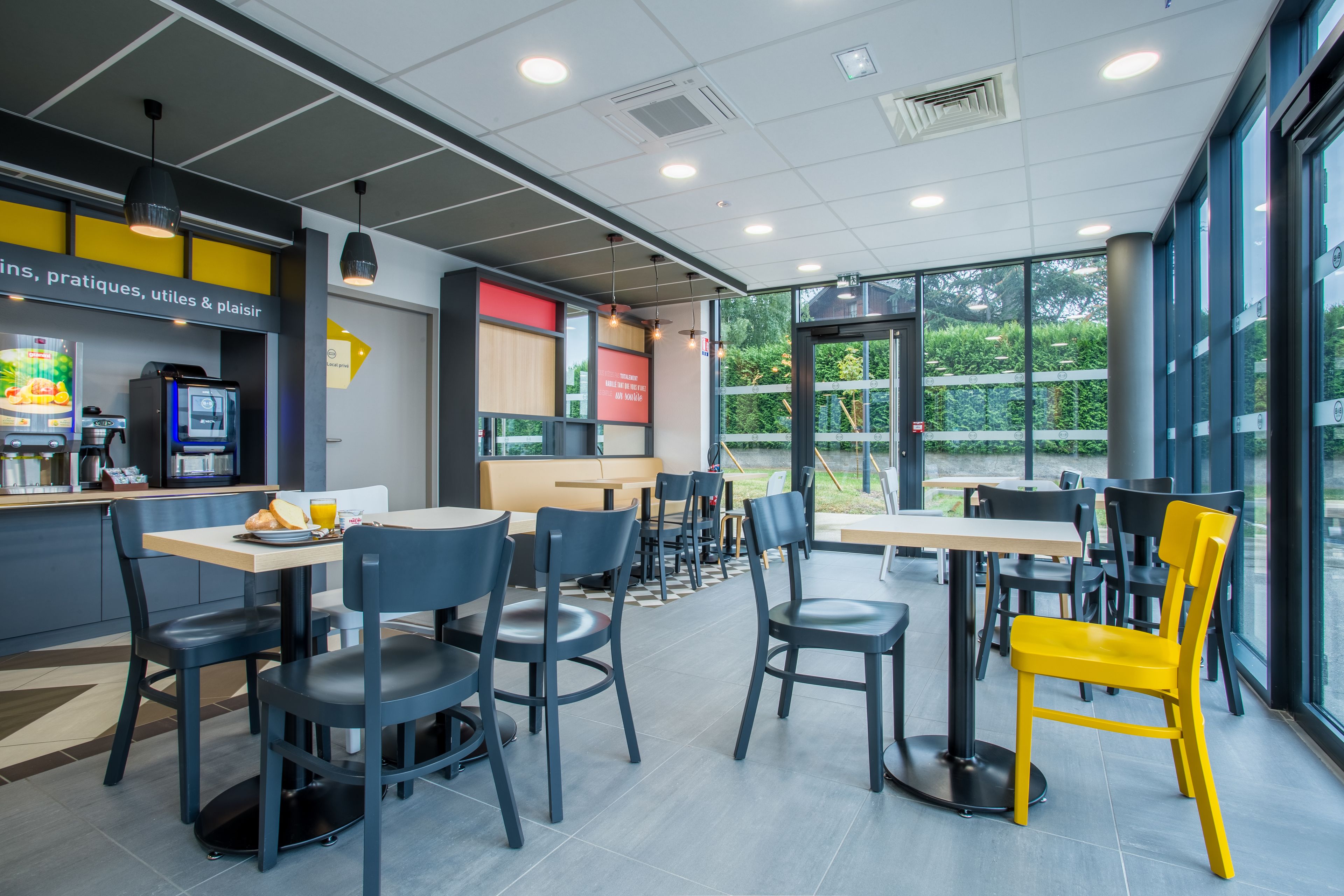 주말 뷔페 아침 식사(유료)