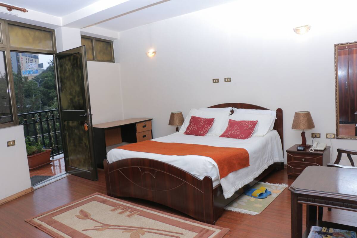 Deluxe Single Room | 1 bedroom, premium bedding, in-room safe, desk