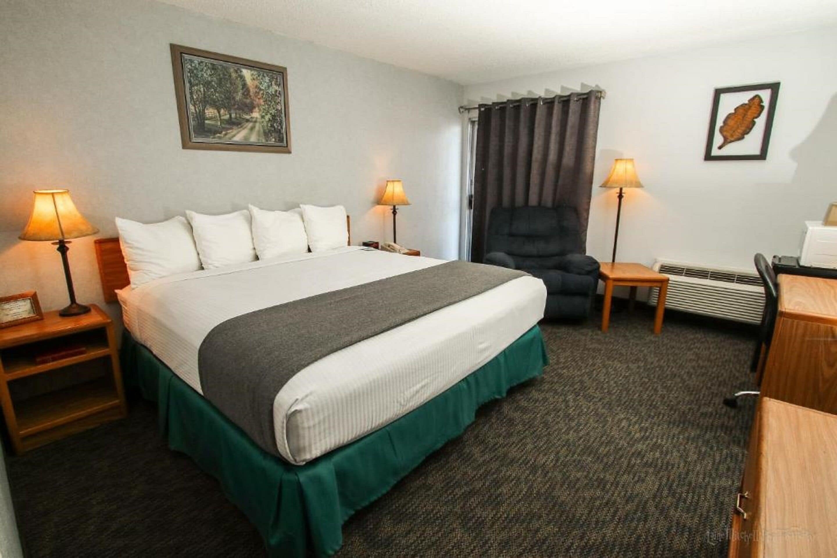 1 bedroom, desk, laptop workspace, blackout curtains