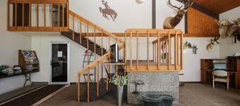 桑多尼尔站酒店