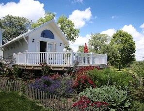 Mallard Cottage - Pet Friendly (Breakfast Not Included)