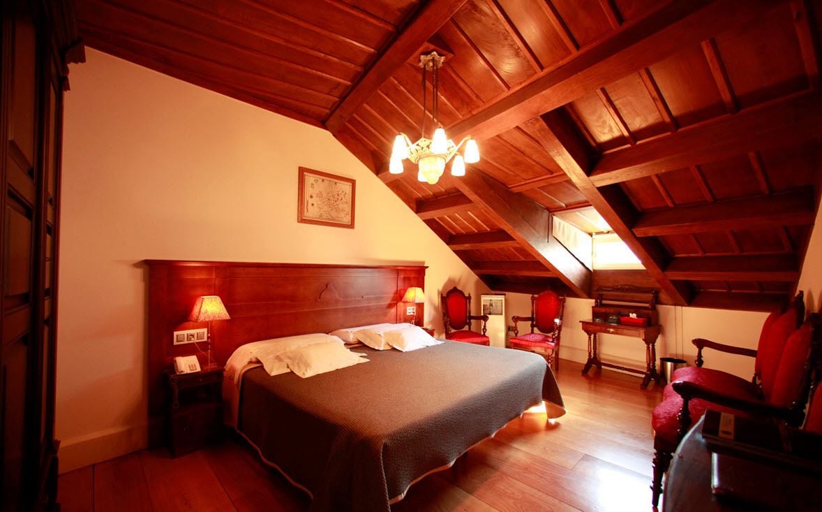 superior double room | minibar, in-room safe, desk, blackout curtains