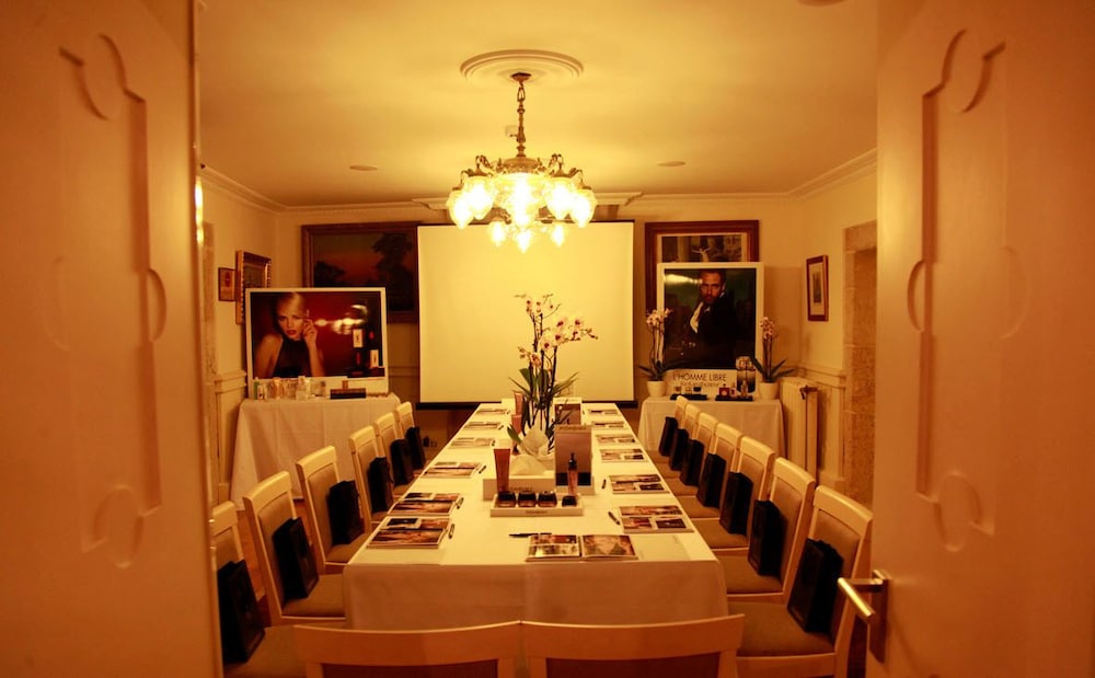 Hotel Monumento Pazo de Orbán e Sangro by null