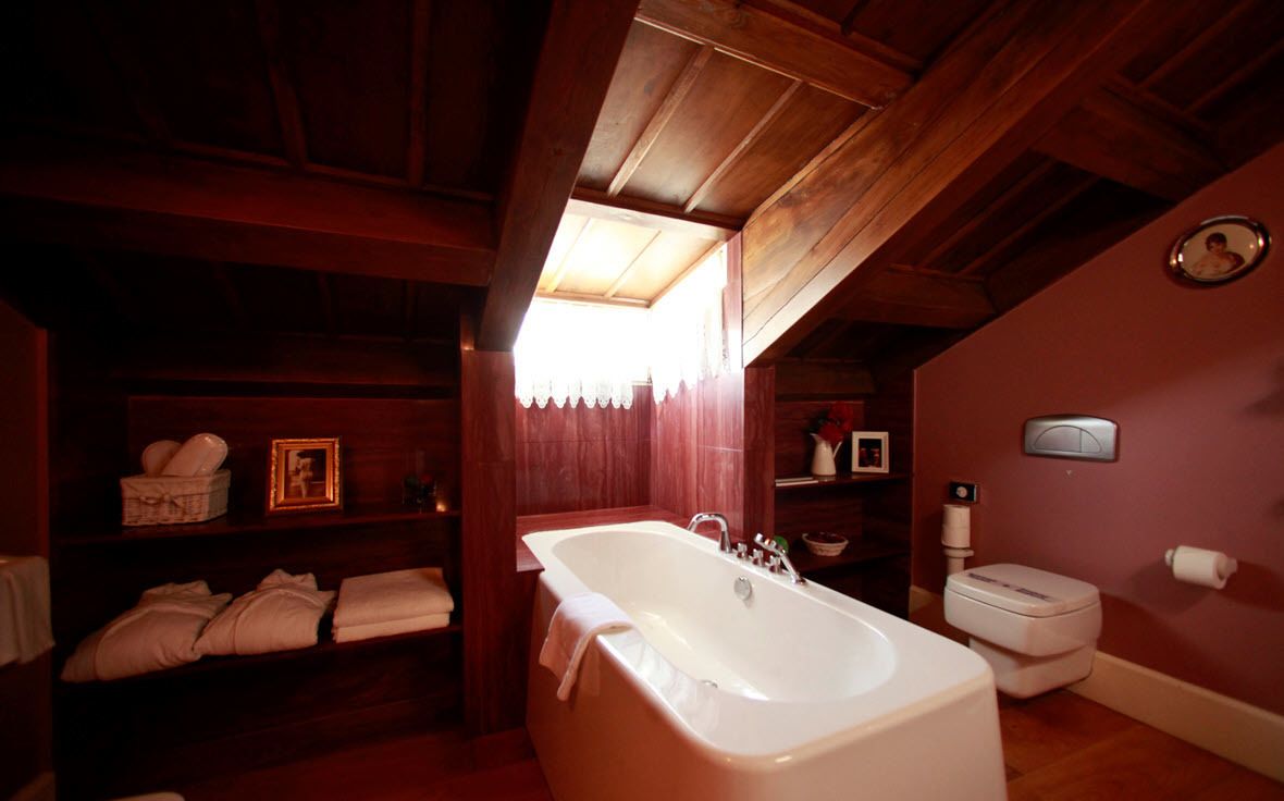 suite | bathroom | free toiletries, hair dryer, bathrobes, bidet