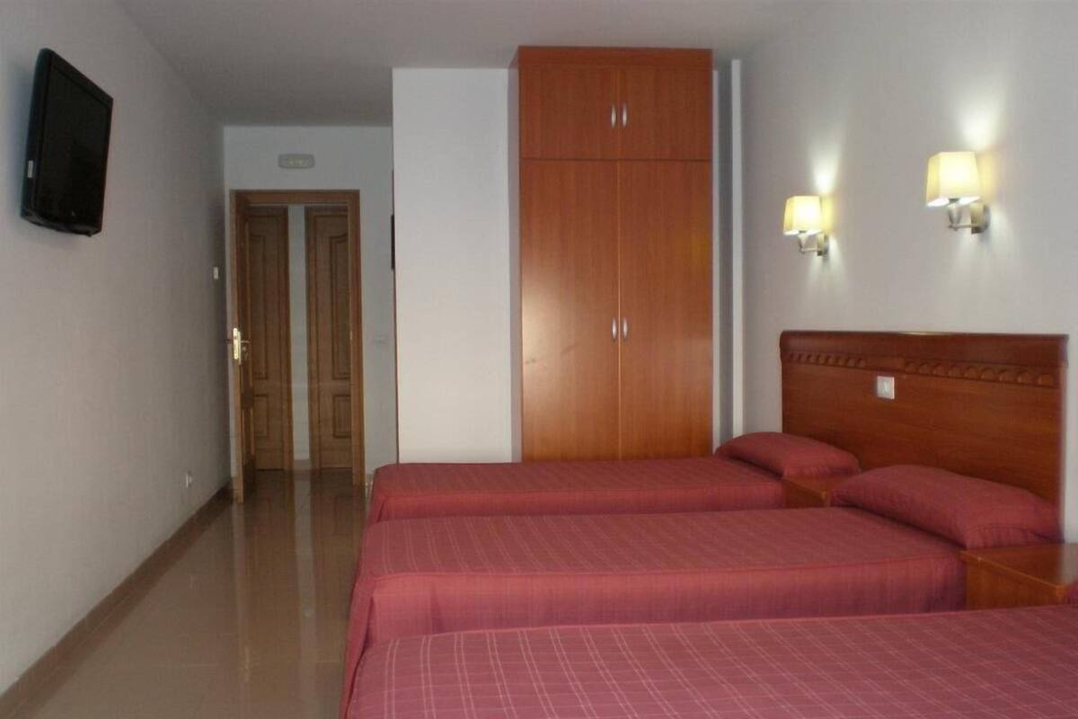 Quarto triplo | Wi-Fi de cortesia, roupa de cama