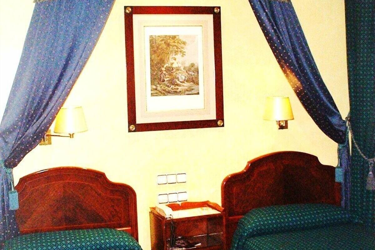 twin room, 2 single beds | free wifi, wheelchair access