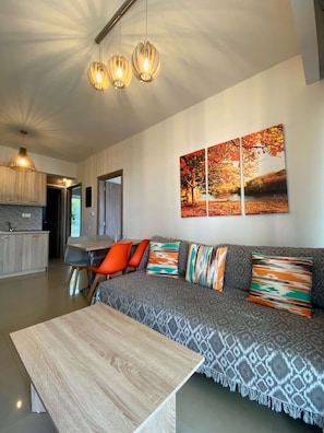 Luxury Apartment, 2 Bedrooms | Living area