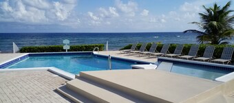 Relax in Cayman Casual style. Modern convenience in a quiet beachfront setting.