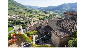 Outdoor dining - LE ROCCHE - Under the Castle, ZAFFIRO Apartment with SPA and Black River view (Ferentillo)