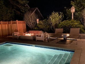 Piscina all'aperto, una piscina riscaldata